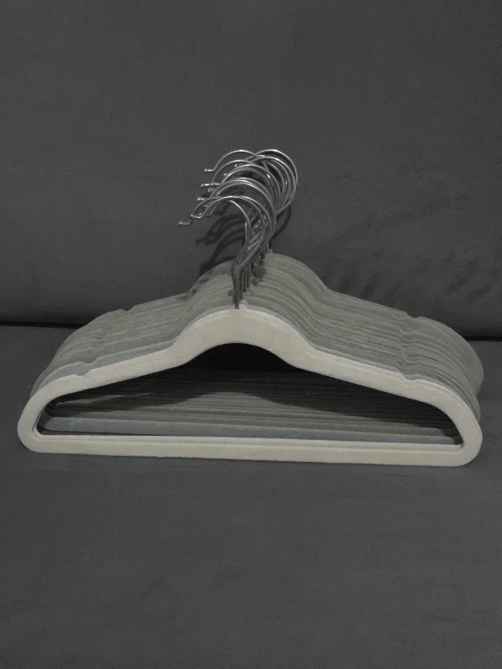Set of 25 Kids Velvet Hangers Gray Space-Saving Non-Slip